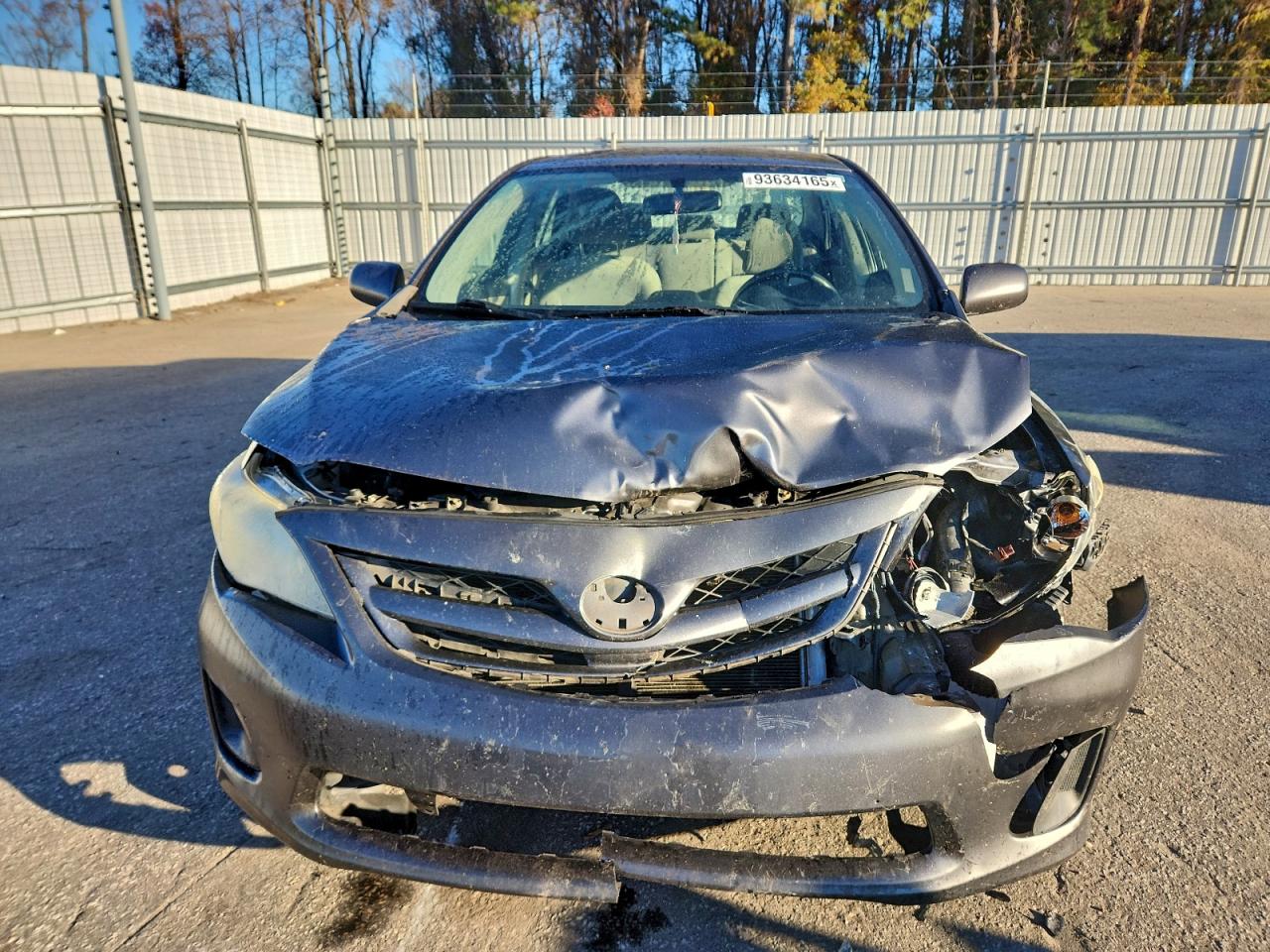 Toyota Corolla Base Image 6