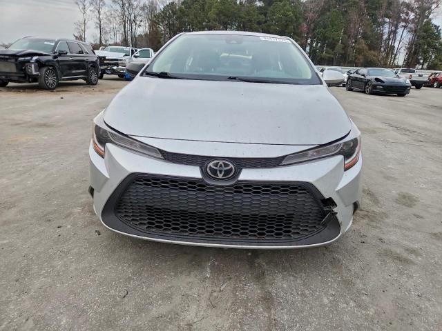 Toyota Corolla Le Image 12