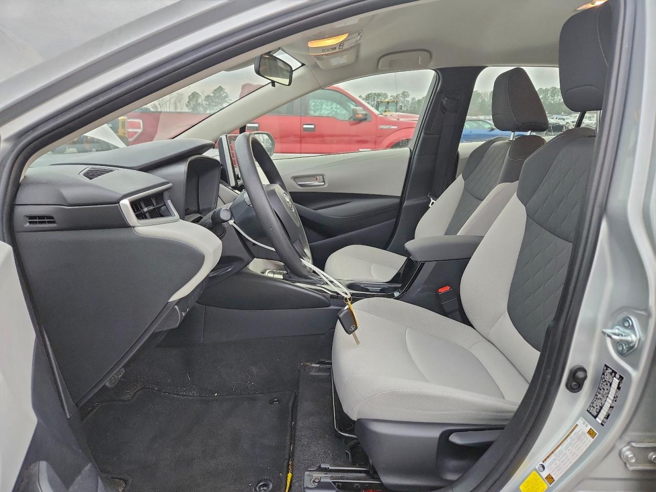 Toyota Corolla Le Image 2