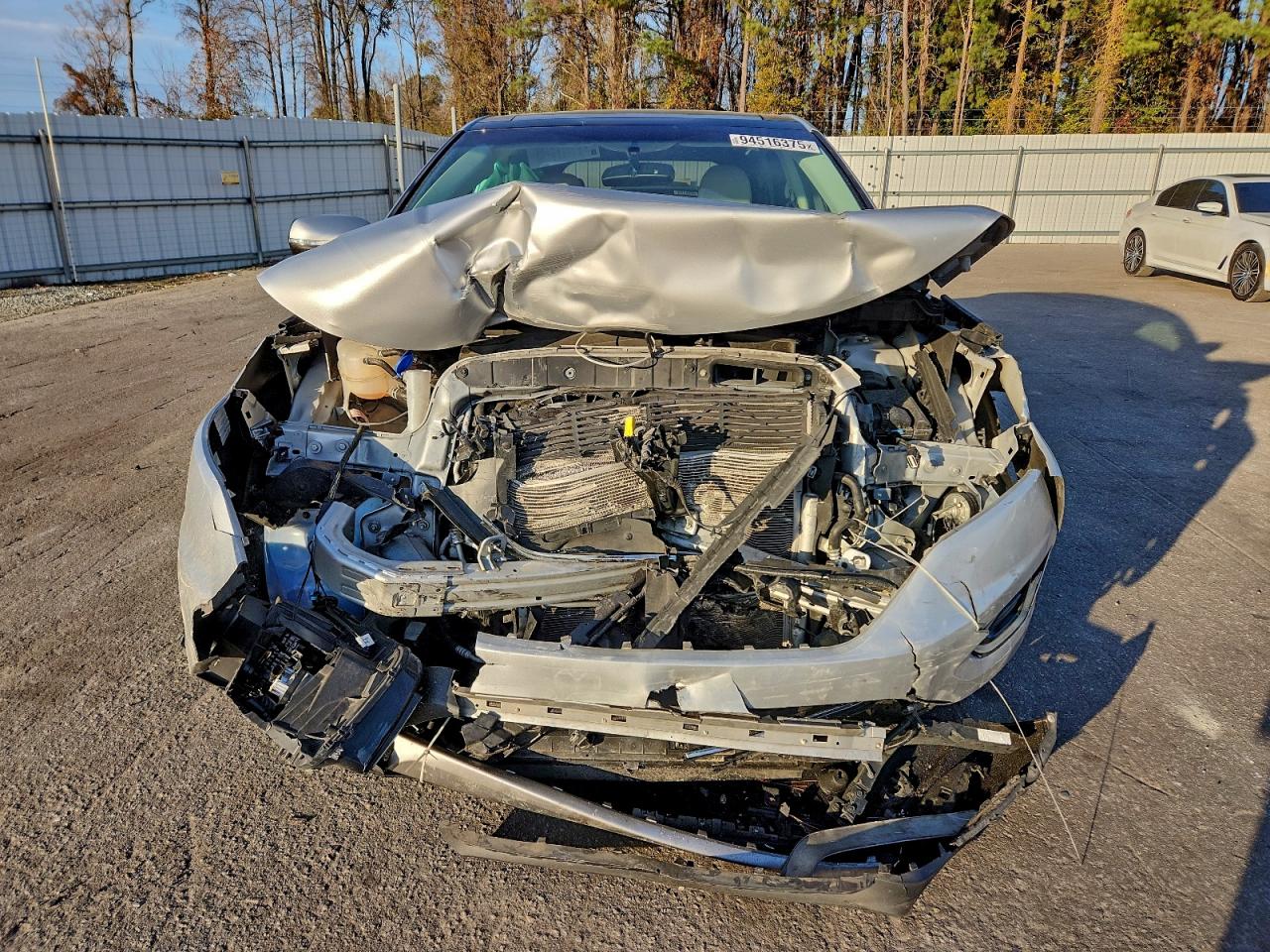 Ford Edge Titanium Image 7