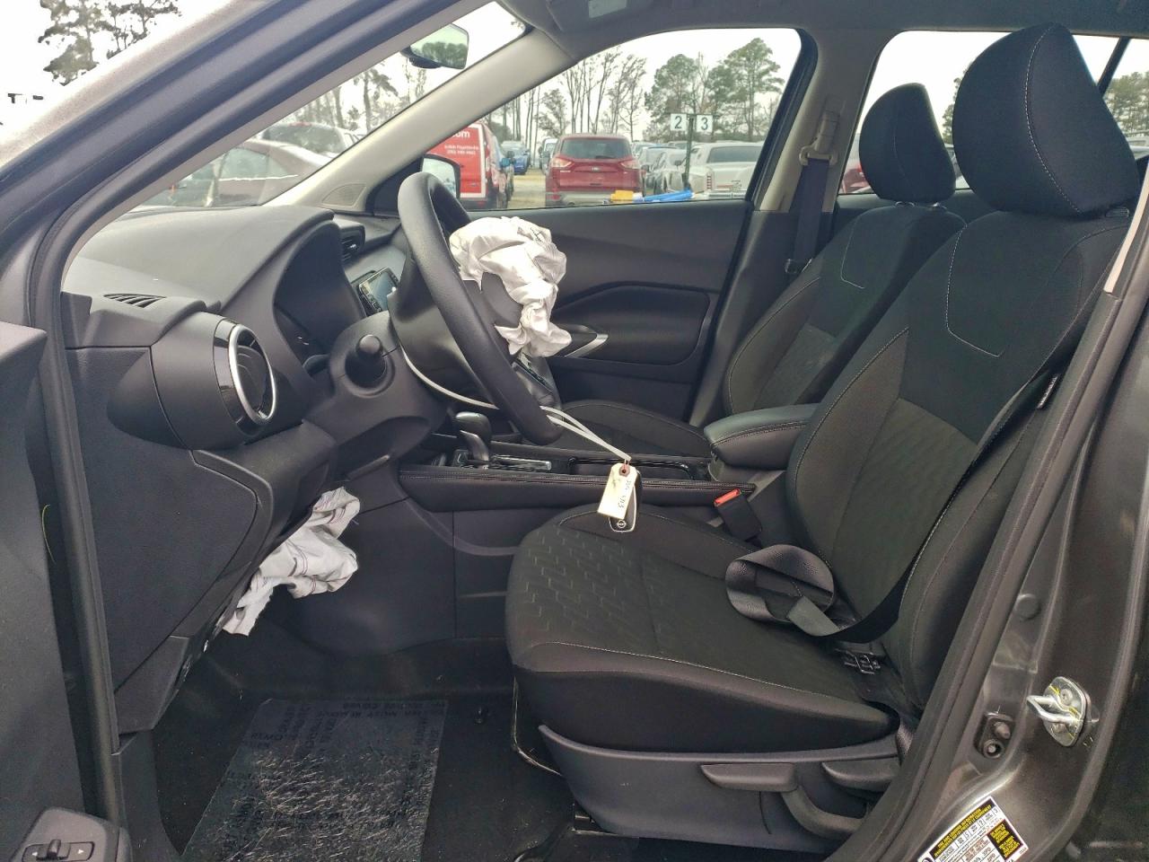 Nissan Kicks Sv Image 6