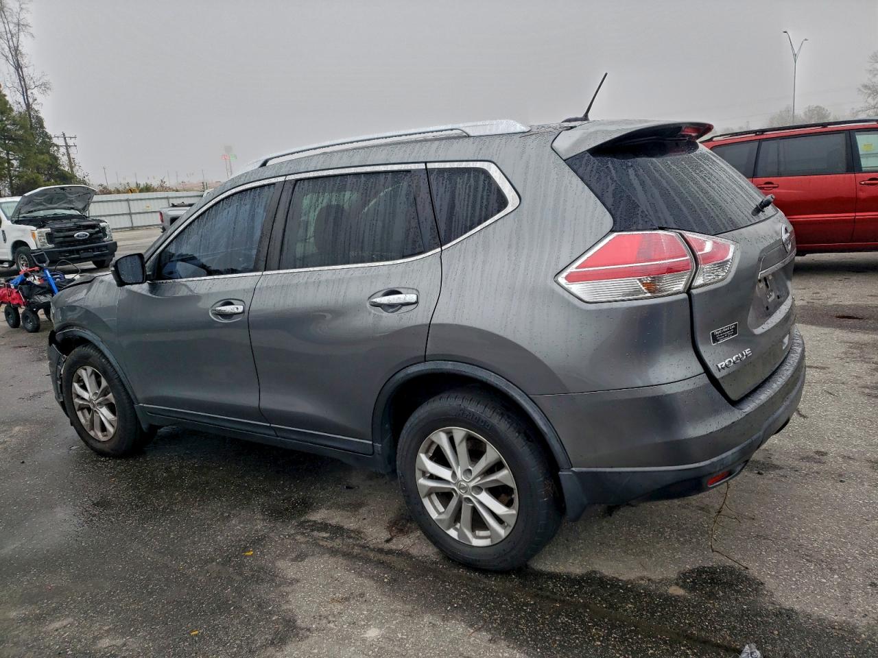 Nissan Rogue S Image 2