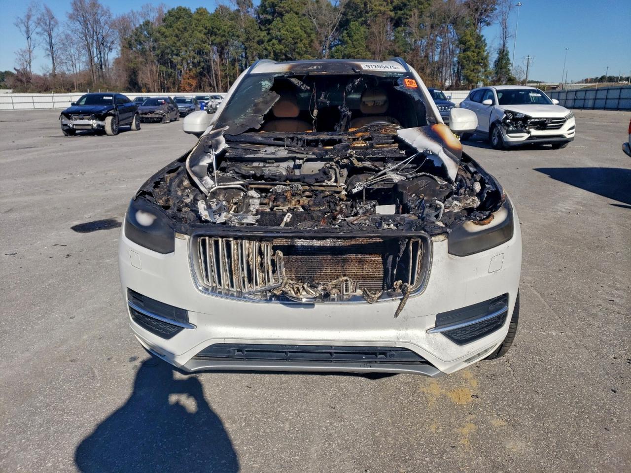 Volvo XC90 T6 Image 12