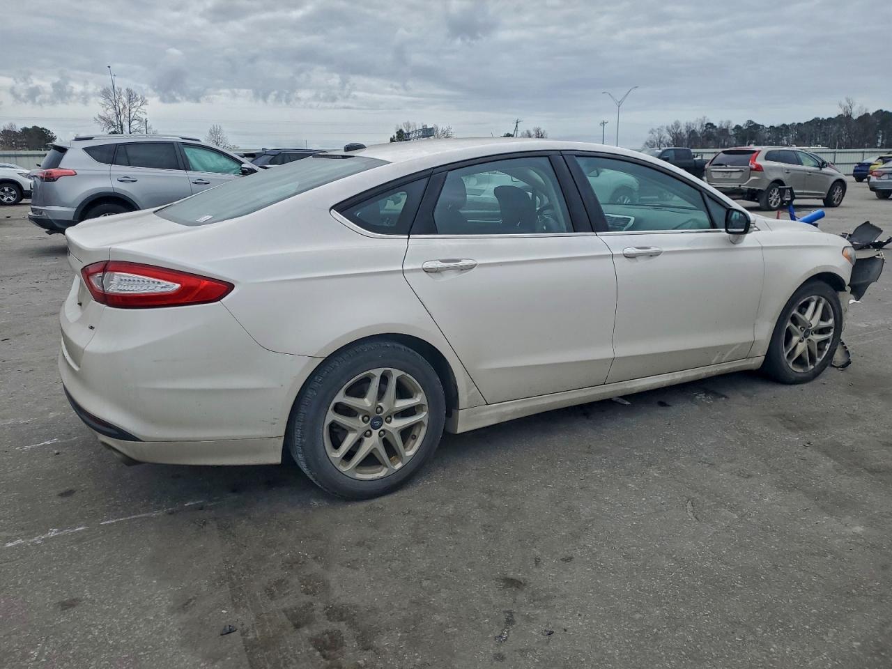 Ford Fusion Se Image 3