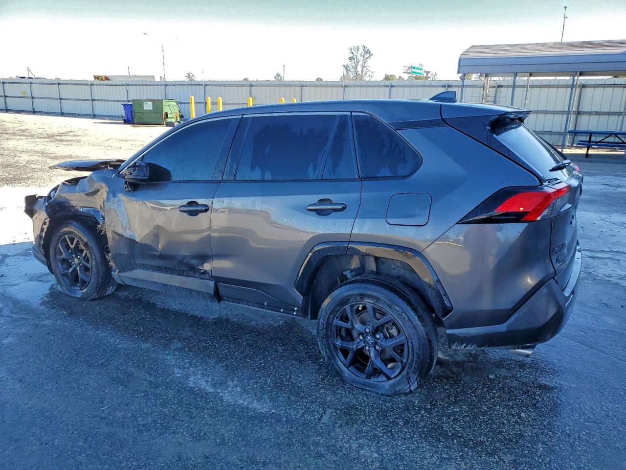 Toyota RAV4 Le Image 13