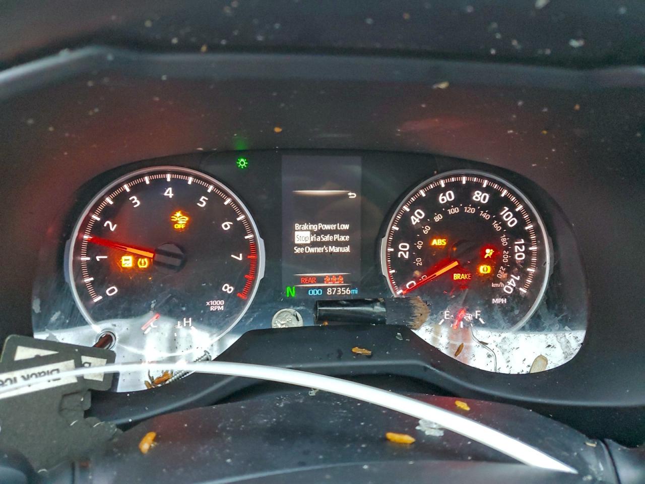 Toyota RAV4 Le Image 12