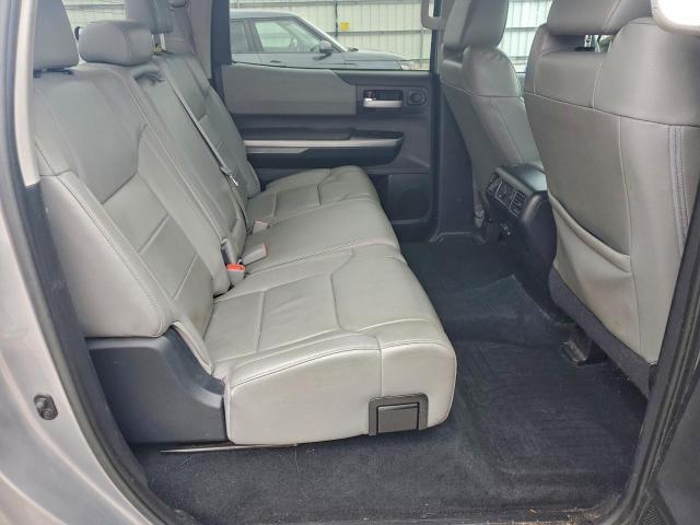 Toyota Tundra Crewmax Limited Image 7