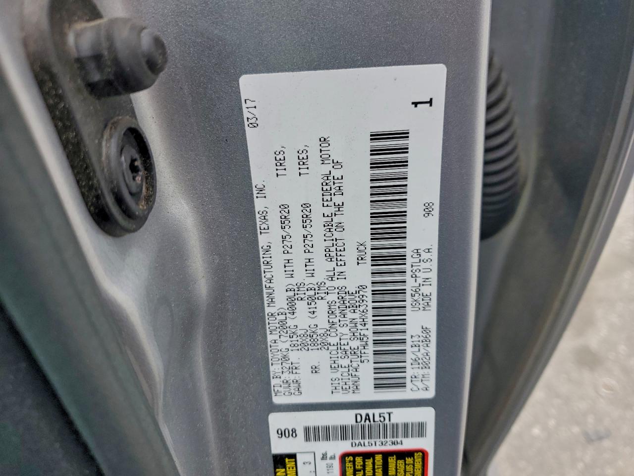 Toyota Tundra Crewmax Limited Image 8