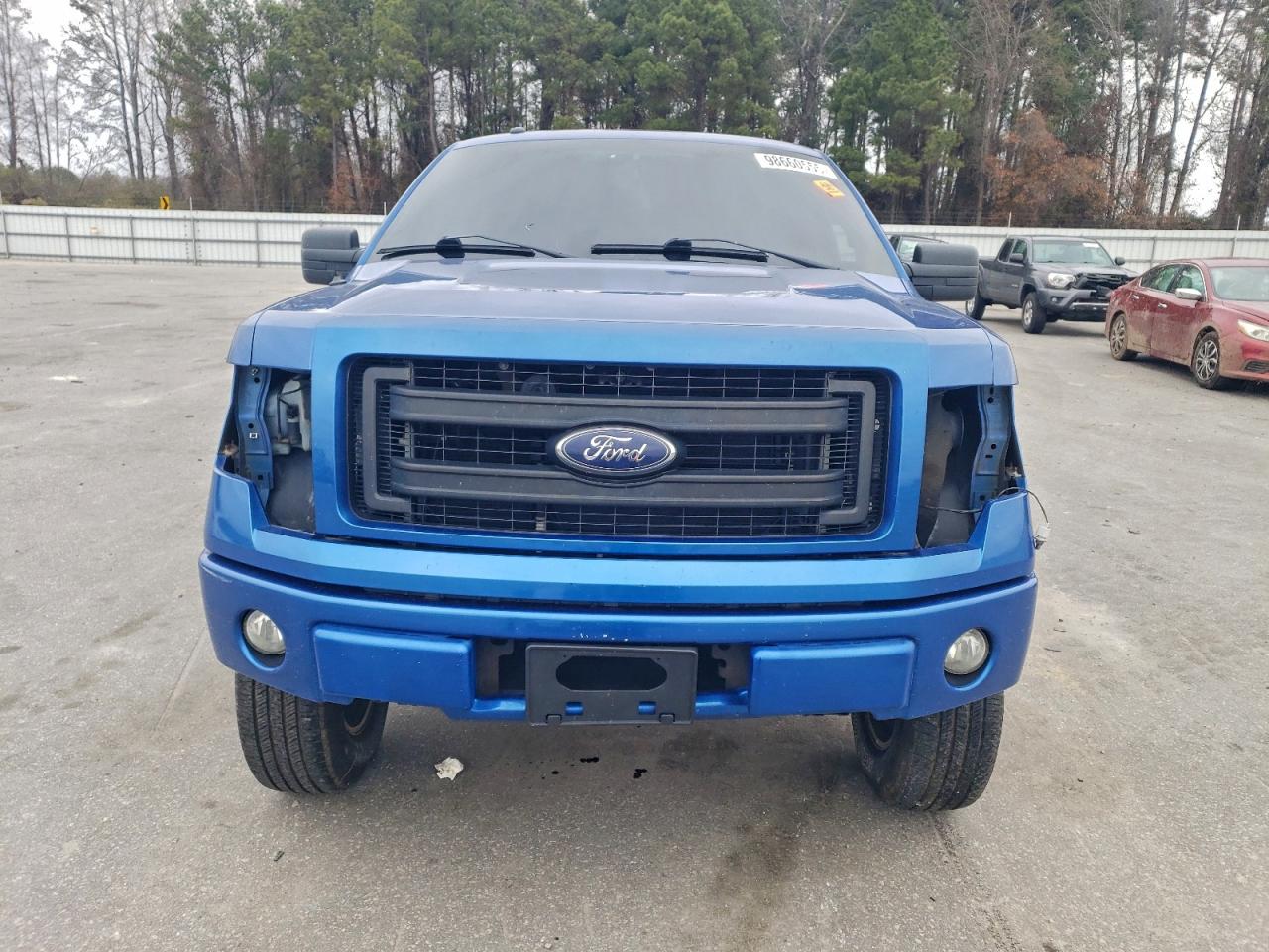 Ford F-150 Super Cab Image 5