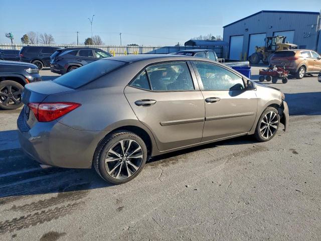 Toyota Corolla L Image 2