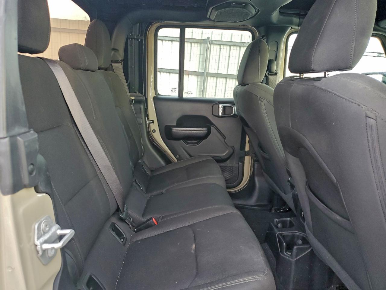 Jeep Gladiator Sport Image 9