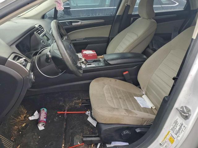 Ford Fusion S Image 12