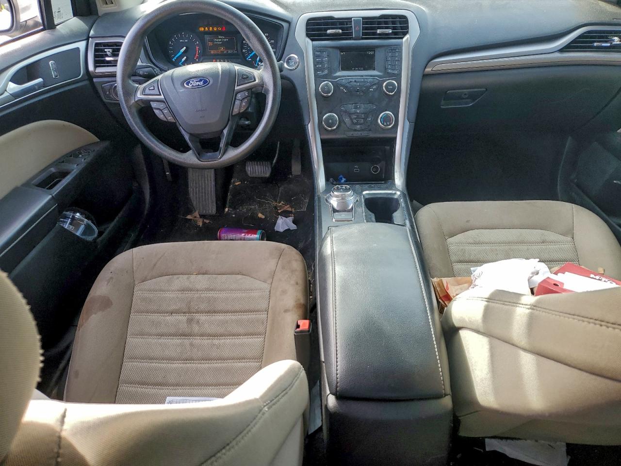 Ford Fusion S Image 5