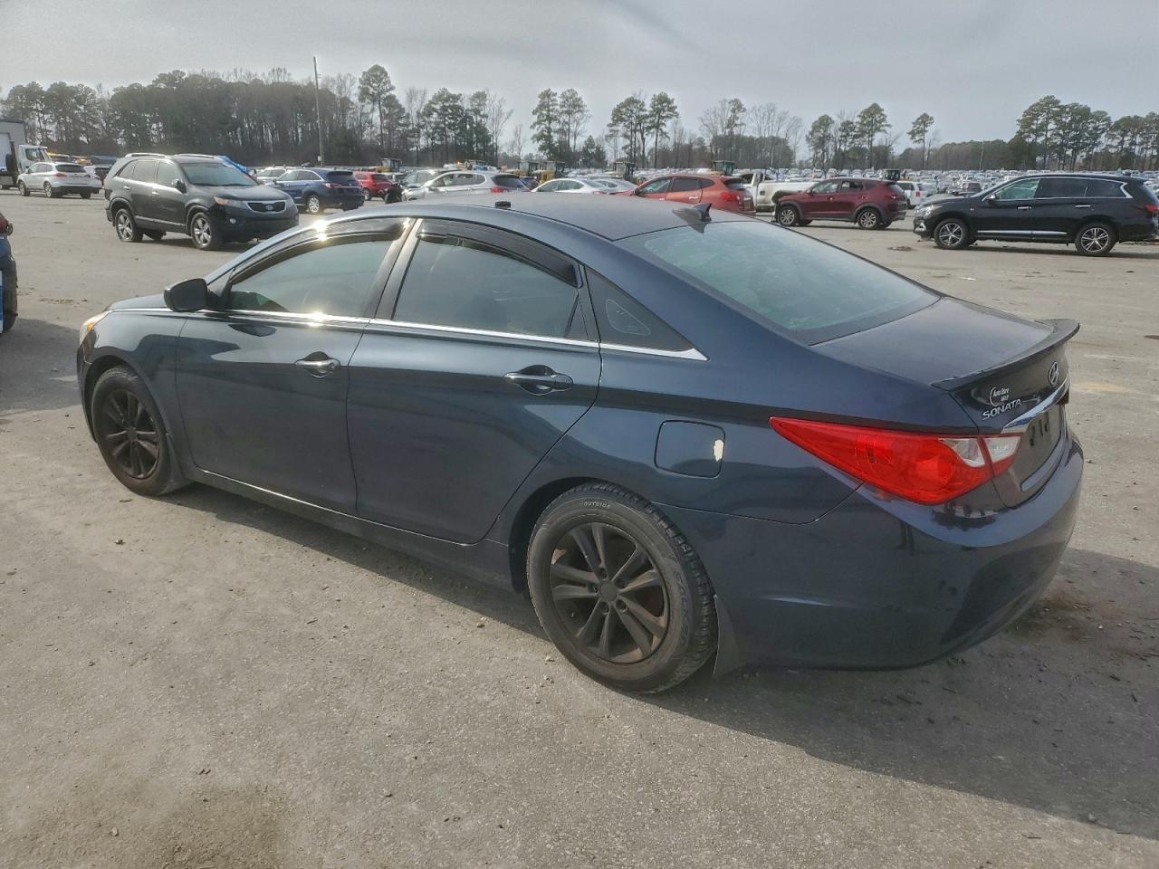 Hyundai SONATA Gls Image 3