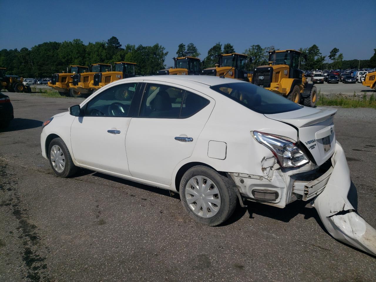 Nissan Versa S Image 3