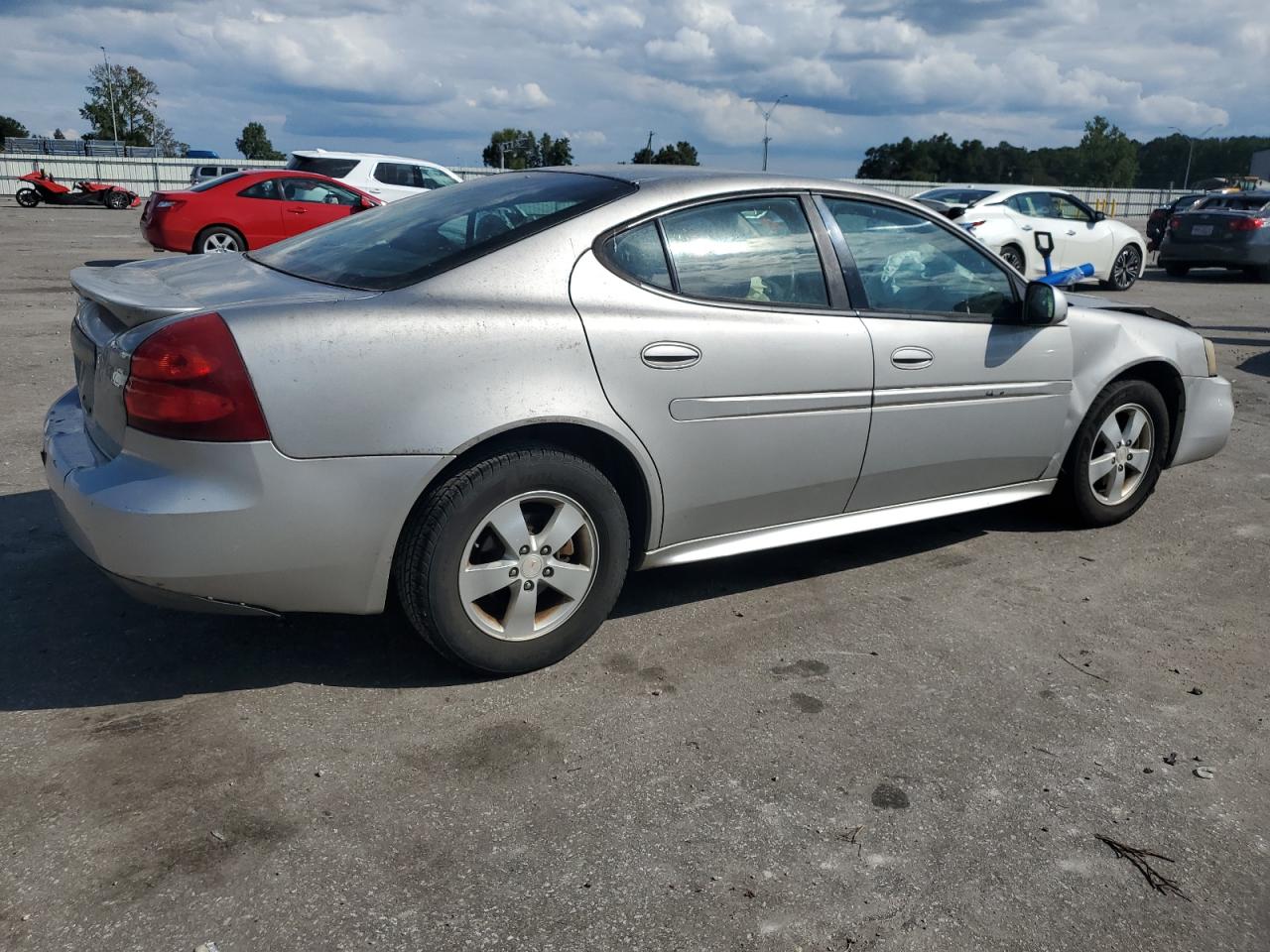 Pontiac Grandprix Image 11