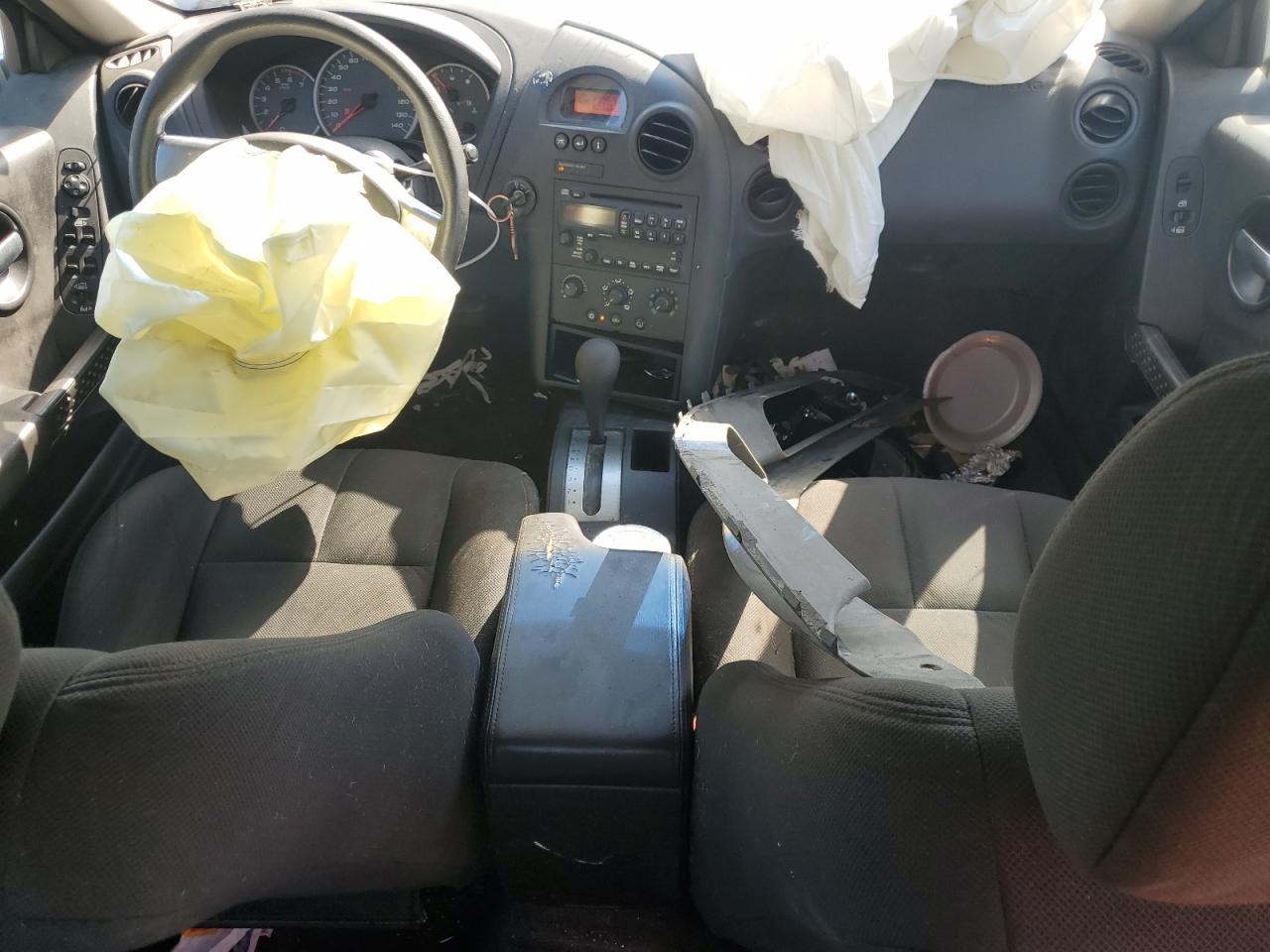 Pontiac Grandprix Image 12