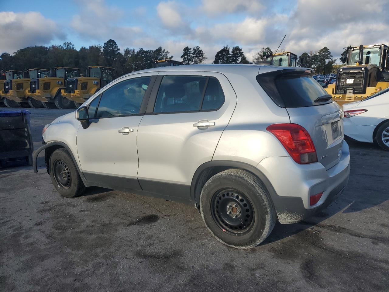Chevrolet Trax Ls Image 5