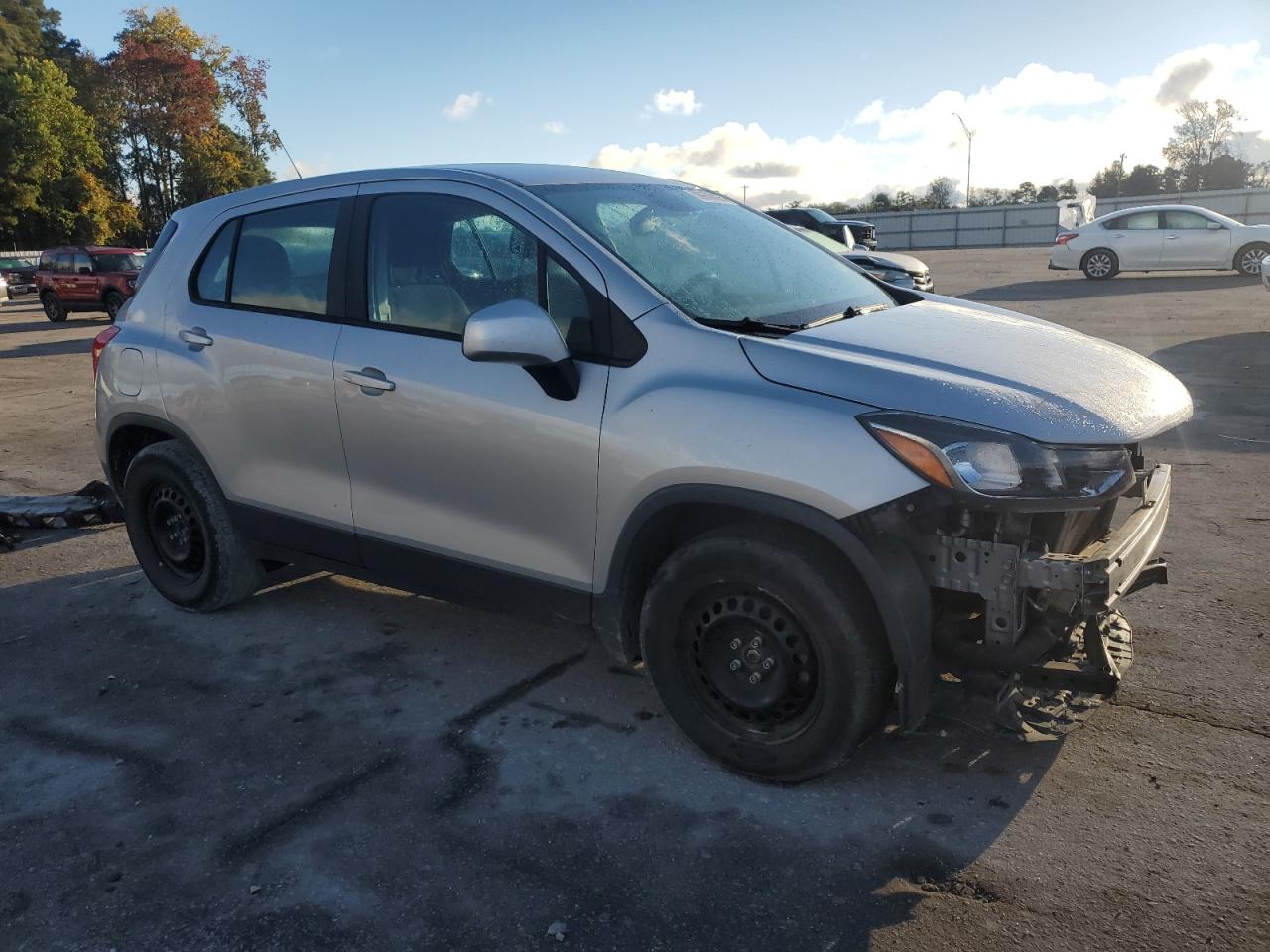 Chevrolet Trax Ls Image 3