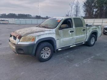  Salvage Mitsubishi Raider