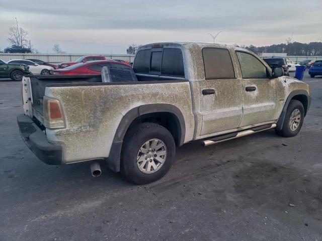 Mitsubishi Raider Durocross Image 12