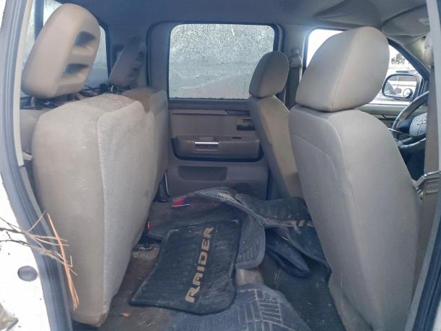 Mitsubishi Raider Durocross Image 10